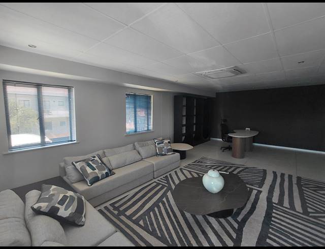 270M² OFFICE TO LET IN VORNA VALLEY